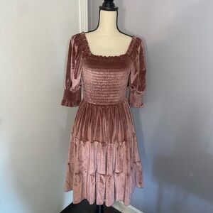 Bliss Smocked Velvet Short Dress I Vintage
Rose - M